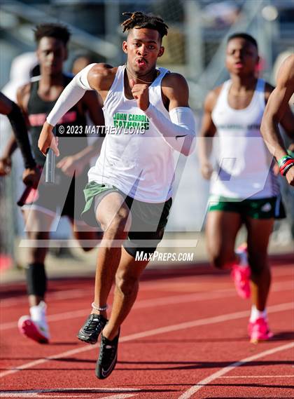Thumbnail 3 in Husky Hilltop Classic photogallery.