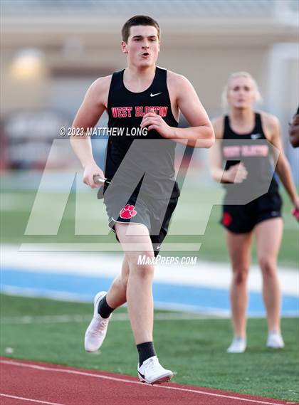 Thumbnail 3 in Husky Hilltop Classic photogallery.