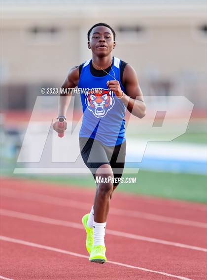 Thumbnail 2 in Husky Hilltop Classic photogallery.