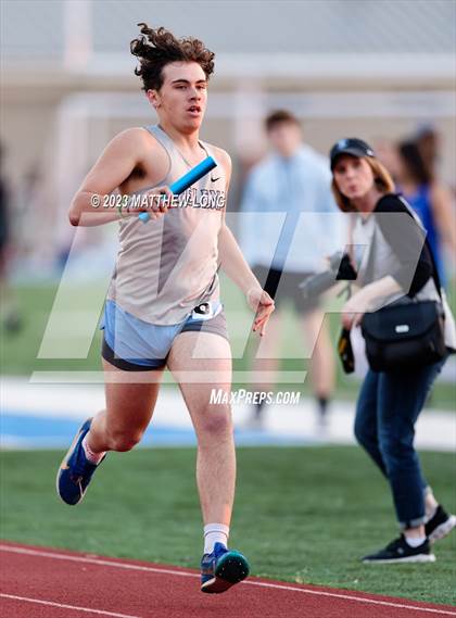 Thumbnail 3 in Husky Hilltop Classic photogallery.