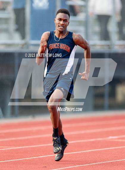 Thumbnail 3 in Husky Hilltop Classic photogallery.