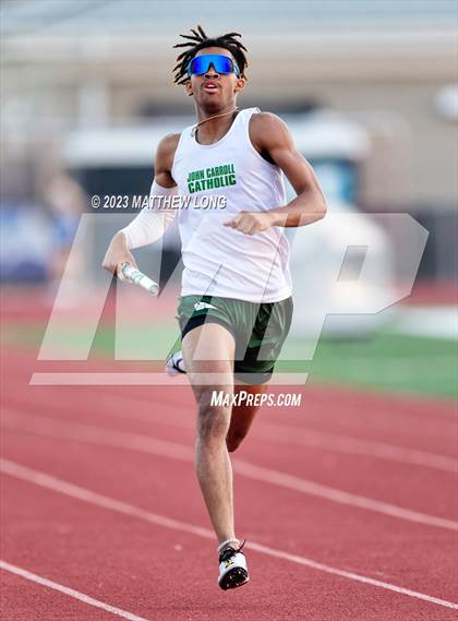 Thumbnail 3 in Husky Hilltop Classic photogallery.