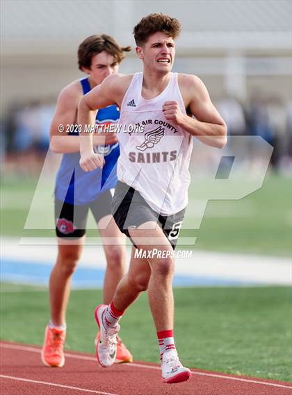 Thumbnail 1 in Husky Hilltop Classic photogallery.