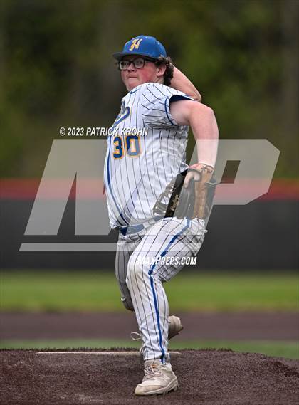 Thumbnail 2 in Hazen @ Liberty (3A KingCo District Baseball Tournament) photogallery.