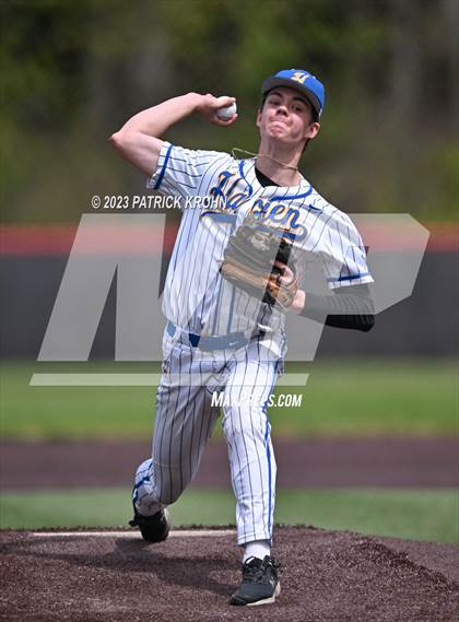 Thumbnail 2 in Hazen @ Liberty (3A KingCo District Baseball Tournament) photogallery.