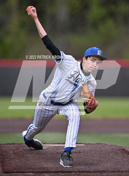 Thumbnail 2 in Hazen @ Liberty (3A KingCo District Baseball Tournament) photogallery.