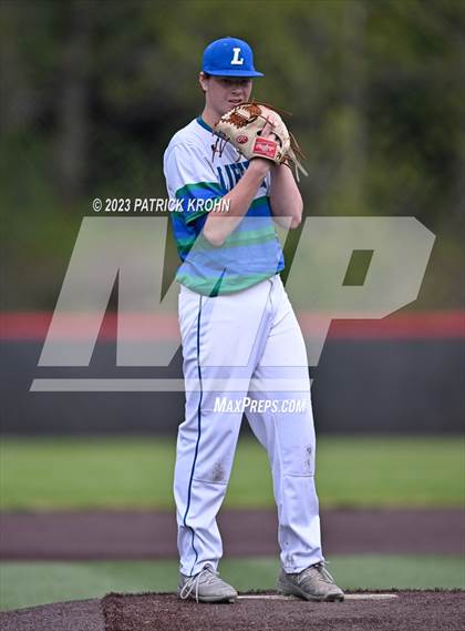 Thumbnail 2 in Hazen @ Liberty (3A KingCo District Baseball Tournament) photogallery.