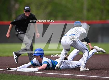 Thumbnail 1 in Hazen @ Liberty (3A KingCo District Baseball Tournament) photogallery.