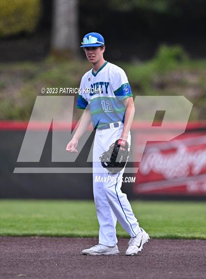 Thumbnail 1 in Hazen @ Liberty (3A KingCo District Baseball Tournament) photogallery.