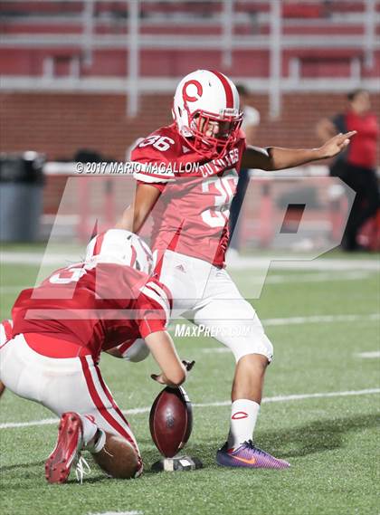Thumbnail 3 in La Joya vs. Roma photogallery.