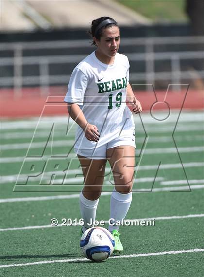Thumbnail 3 in Lee [Robert E.] vs Reagan [Ronald] (Comalander Stadium) photogallery.