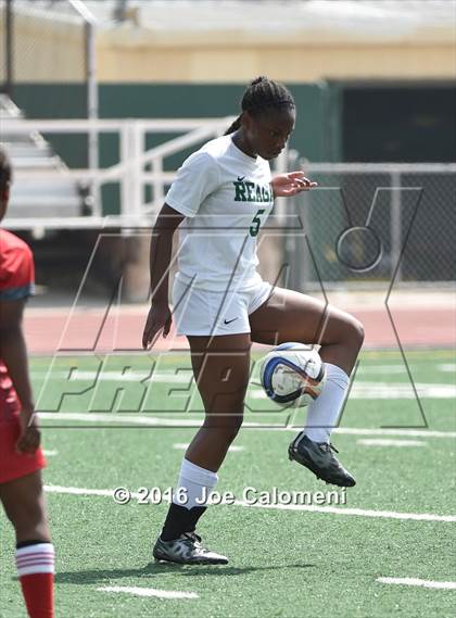 Thumbnail 3 in Lee [Robert E.] vs Reagan [Ronald] (Comalander Stadium) photogallery.