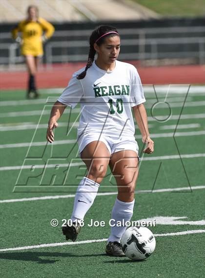 Thumbnail 1 in Lee [Robert E.] vs Reagan [Ronald] (Comalander Stadium) photogallery.
