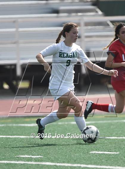 Thumbnail 3 in Lee [Robert E.] vs Reagan [Ronald] (Comalander Stadium) photogallery.