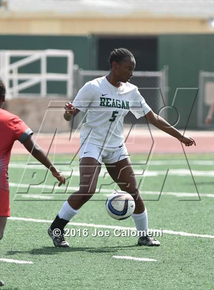 Thumbnail 2 in Lee [Robert E.] vs Reagan [Ronald] (Comalander Stadium) photogallery.