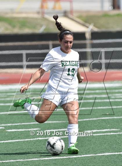 Thumbnail 1 in Lee [Robert E.] vs Reagan [Ronald] (Comalander Stadium) photogallery.