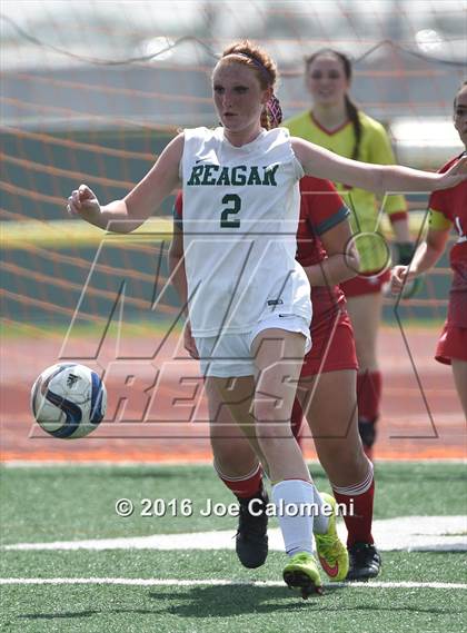 Thumbnail 1 in Lee [Robert E.] vs Reagan [Ronald] (Comalander Stadium) photogallery.