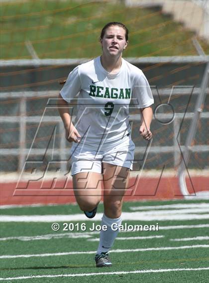 Thumbnail 1 in Lee [Robert E.] vs Reagan [Ronald] (Comalander Stadium) photogallery.