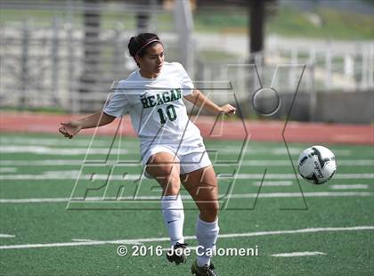 Thumbnail 3 in Lee [Robert E.] vs Reagan [Ronald] (Comalander Stadium) photogallery.