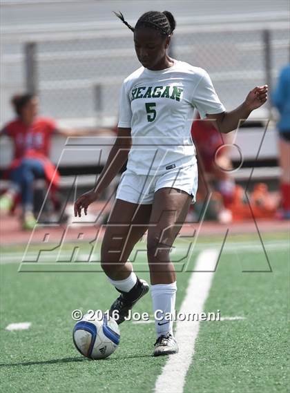 Thumbnail 2 in Lee [Robert E.] vs Reagan [Ronald] (Comalander Stadium) photogallery.