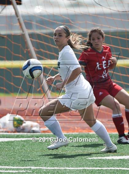 Thumbnail 3 in Lee [Robert E.] vs Reagan [Ronald] (Comalander Stadium) photogallery.