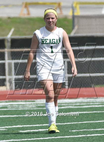 Thumbnail 3 in Lee [Robert E.] vs Reagan [Ronald] (Comalander Stadium) photogallery.