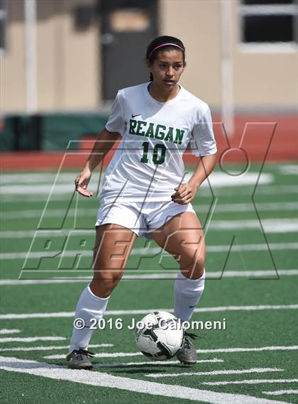 Thumbnail 1 in Lee [Robert E.] vs Reagan [Ronald] (Comalander Stadium) photogallery.