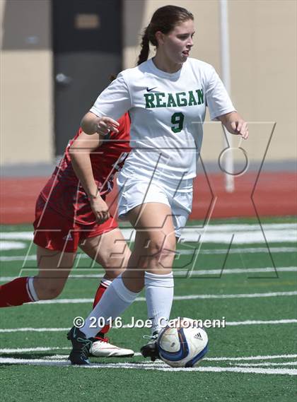 Thumbnail 2 in Lee [Robert E.] vs Reagan [Ronald] (Comalander Stadium) photogallery.