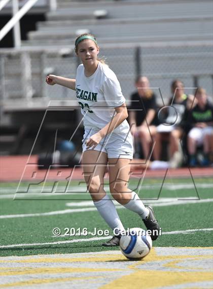 Thumbnail 1 in Lee [Robert E.] vs Reagan [Ronald] (Comalander Stadium) photogallery.