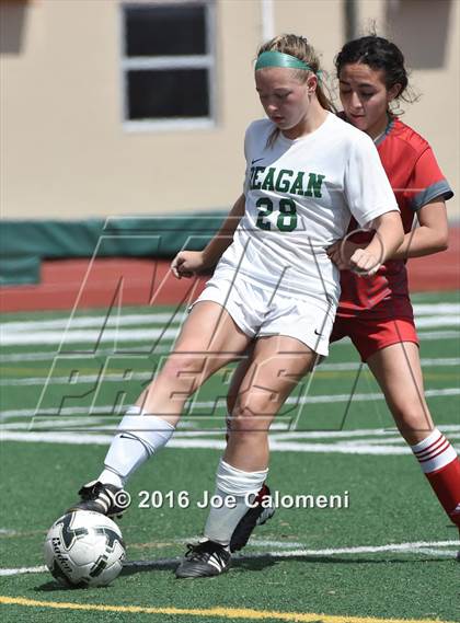 Thumbnail 3 in Lee [Robert E.] vs Reagan [Ronald] (Comalander Stadium) photogallery.