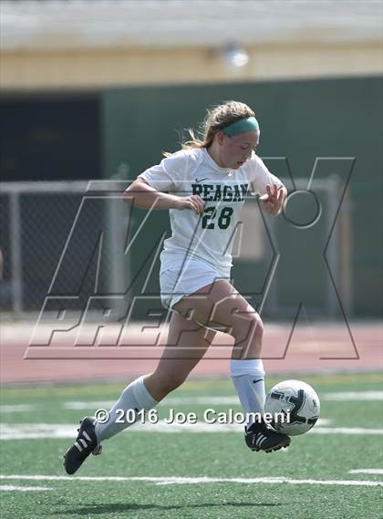 Thumbnail 2 in Lee [Robert E.] vs Reagan [Ronald] (Comalander Stadium) photogallery.