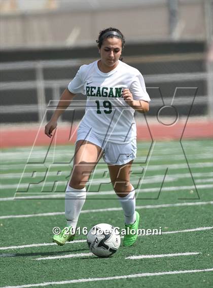 Thumbnail 3 in Lee [Robert E.] vs Reagan [Ronald] (Comalander Stadium) photogallery.