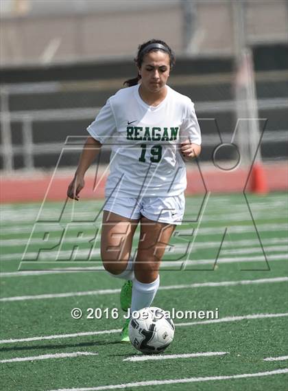 Thumbnail 2 in Lee [Robert E.] vs Reagan [Ronald] (Comalander Stadium) photogallery.
