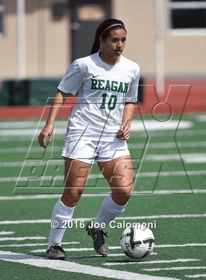 Thumbnail 2 in Lee [Robert E.] vs Reagan [Ronald] (Comalander Stadium) photogallery.