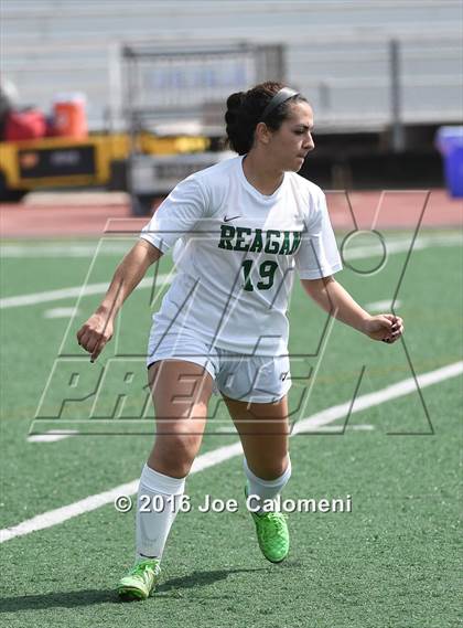 Thumbnail 2 in Lee [Robert E.] vs Reagan [Ronald] (Comalander Stadium) photogallery.