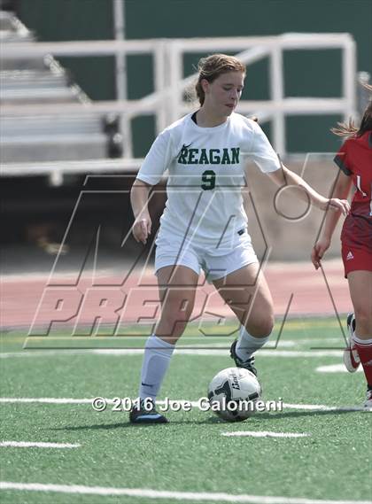 Thumbnail 1 in Lee [Robert E.] vs Reagan [Ronald] (Comalander Stadium) photogallery.