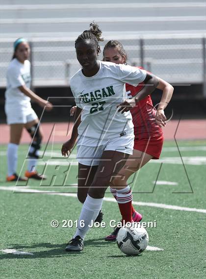Thumbnail 3 in Lee [Robert E.] vs Reagan [Ronald] (Comalander Stadium) photogallery.