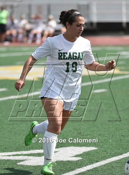 Thumbnail 3 in Lee [Robert E.] vs Reagan [Ronald] (Comalander Stadium) photogallery.