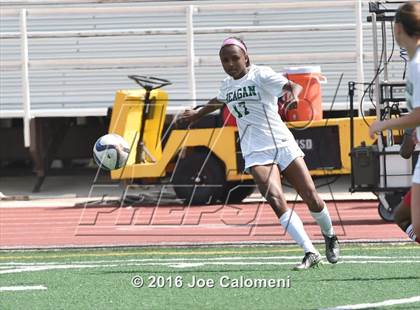 Thumbnail 2 in Lee [Robert E.] vs Reagan [Ronald] (Comalander Stadium) photogallery.