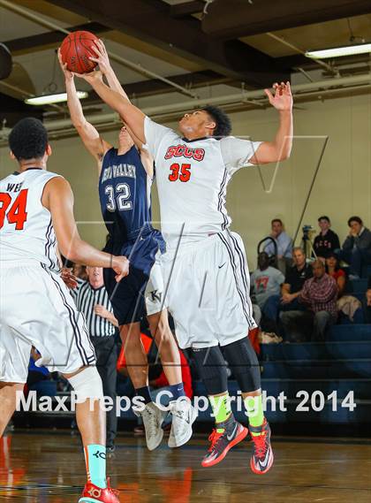 Thumbnail 1 in Kern Valley @ Santa Clarita Christian (CIF SoCal Regional Playoff) photogallery.