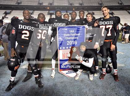 Thumbnail 1 in West Montgomery vs. Wallace-Rose Hill (NCHSAA 1AA Final) photogallery.