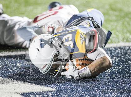 Thumbnail 2 in Xaverian Brothers vs. Boston College High photogallery.