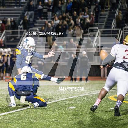 Thumbnail 1 in Xaverian Brothers vs. Boston College High photogallery.