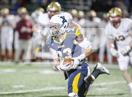 Thumbnail 2 in Xaverian Brothers vs. Boston College High photogallery.