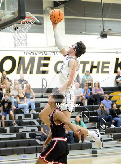 Thumbnail 2 in Vista vs. Aliso Niguel (Feast Week Tournament) photogallery.