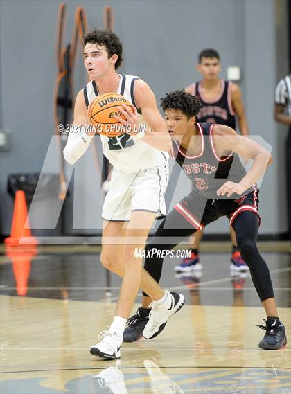 Thumbnail 3 in Vista vs. Aliso Niguel (Feast Week Tournament) photogallery.