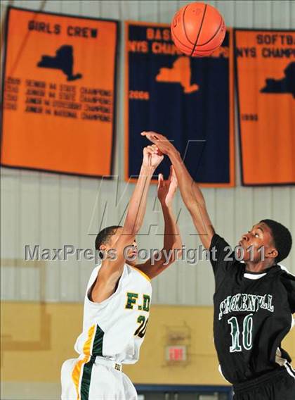Thumbnail 3 in Roosevelt vs. Spackenkill photogallery.