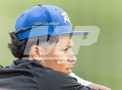 Thumbnail 3 in Robinson @ Lorena photogallery.