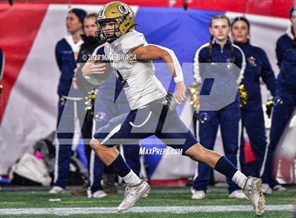 Thumbnail 3 in Foxborough vs Hanover (MIAA D5 Final) photogallery.