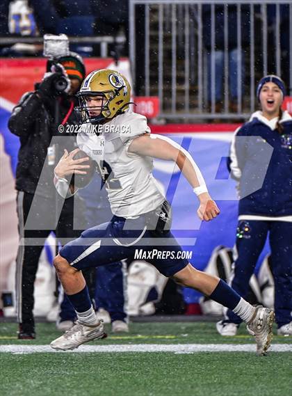 Thumbnail 1 in Foxborough vs Hanover (MIAA D5 Final) photogallery.